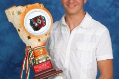 Marco con Trofeo